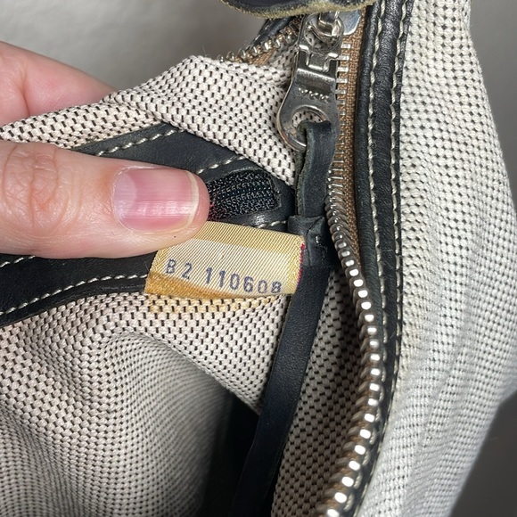 Vintage & Rare Dooney & Bourke Shoulder Bag - Picture 11 of 15